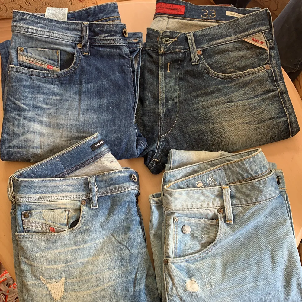 Äkta märkes jeans, nästan helt oanvända, inga skador på plaggen. Diesel ljusa strl 32-34 , diesel mörka strl 34-34 , GStar Raw strl 32-34 , Replay strl 33. Jeans & Byxor.