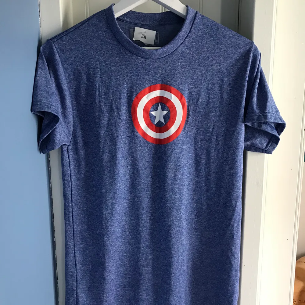 Capitan America tshirt Marvel , ny ! Hämta hos mig elller jag kan skicka . T-shirts.