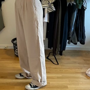 Kostymbyxor str 36 - Beiga kostymbyxor i str 36 använda fåtal gånger. Köptes för 500