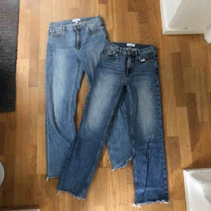  - Två par &otherstories jeans, båda två för 50kr! Kan mötas upp i stan, Stockholm, annars står köparen för frakten:)