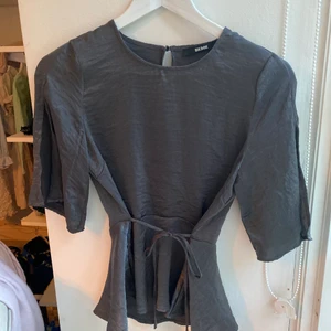 Topp från bikbok - Knappt använd! Köparen står för frakten 💞