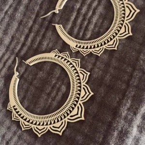 Örhängen silver - Oanvända örhängen i silverfärg (kirurgisk stål).