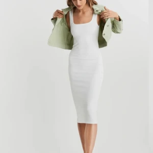 Söker - Söker den här,  snälla om du har en i xs hör av dig.