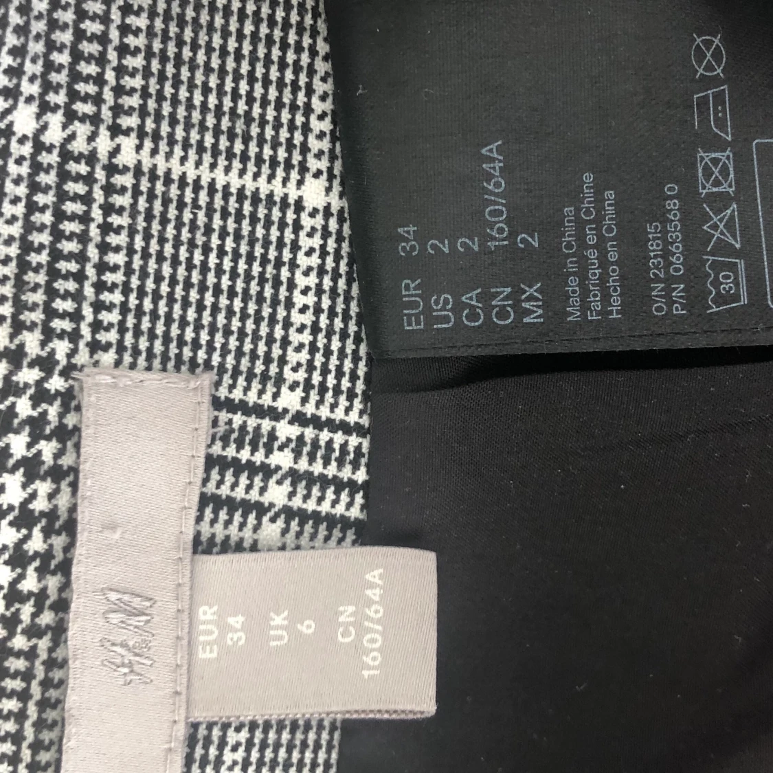 Säljer tajt rutigkjol från H&M  - 91