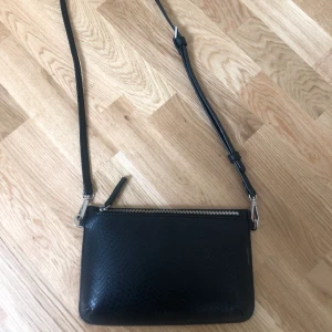 Svart väska Carin Wester  - Svart väska från Carin Wester 