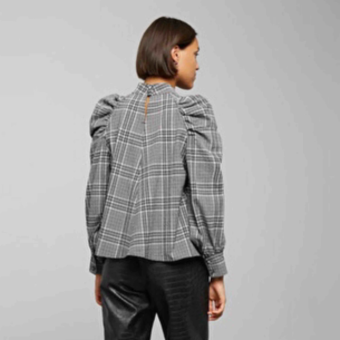 Weekday - blus! - 91