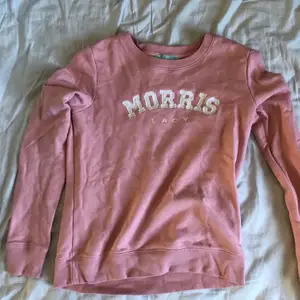 Fin tröja från klädesmärket Morris! Superfint skick, säljer för jag tyvärr inte använder den💖