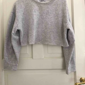  - Crop top från zara! Köp fler saker på min sida för bättre deals!