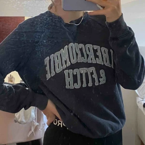  - Cool blå tröja från Abercrombie 💙💙💙storlek xs