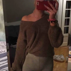  - Stickad tröja från Lindex, använt fåtal gånger