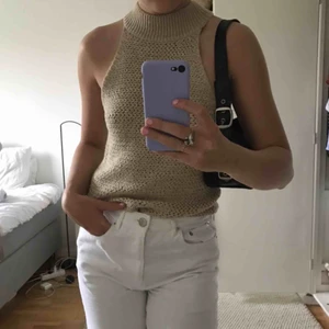  - Supersnygg typ virkad topp från zara! Frakt tillkommer på 30kr, skriv för fler bilder eller frågor!!❤️❤️