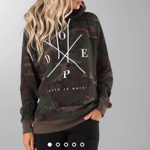 Ny Dope Camo tröja hoodie ridestore xxs  - Ny dope hoodie dock med lappen borttagen då jag trodde den skulle komma till användning men helt oanvänd. Grymt snygg unisex modell! Storlek XXS. Nypris 699:- Frakt tillkommer :) 