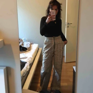  - Nice byxor från the ragged priest ! Använda 1-2 gånger och i bra skick(: 