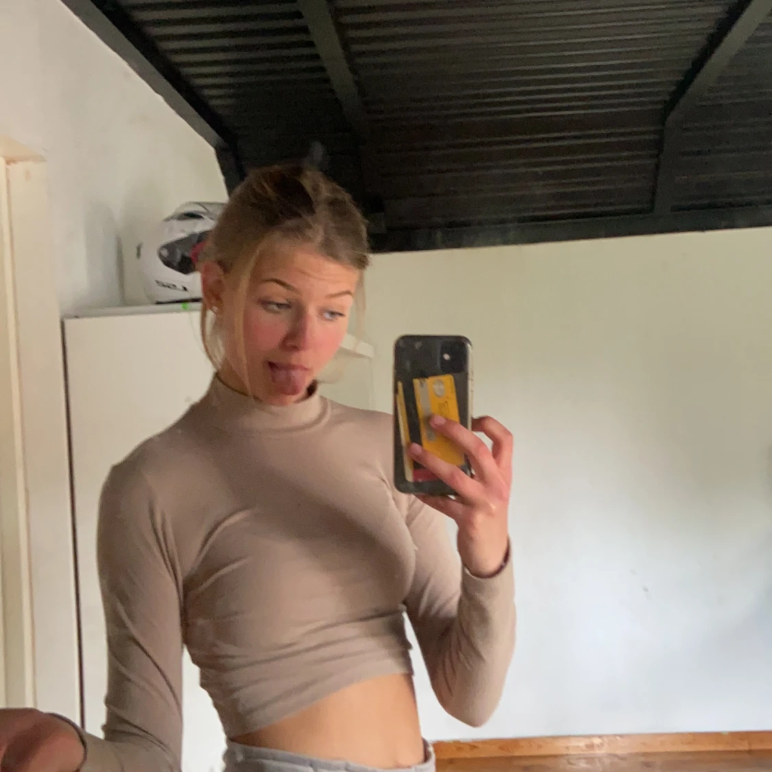 Croppad turtle neck tröja