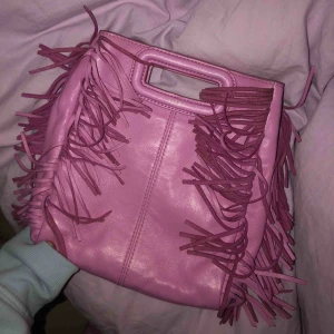  - Rosa Maje väska i super fint skick. Normal pris ca 3000 kr