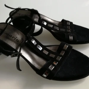 Sandaler  - Nya Tamaris sandaler strl. 38, pris:100kr + frakt