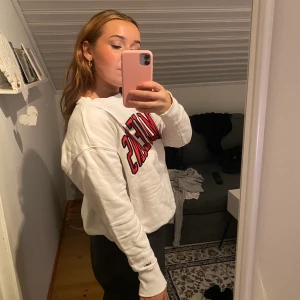 Sweatshirt - Använd ett fåtal gånger 