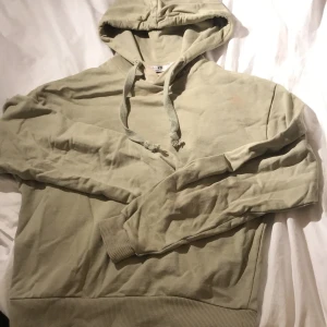 Grön hoodie Nakd - För liten för mig men jättefin 