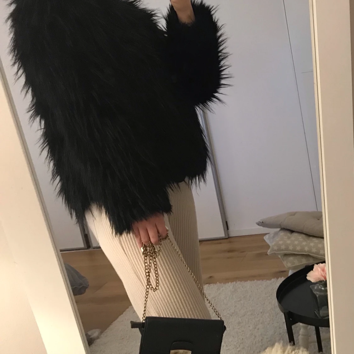 Svart pälsjacka (fakepäls) - 90