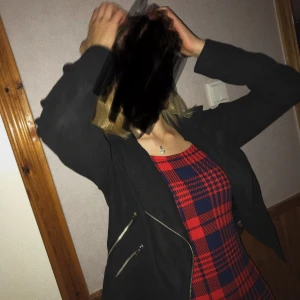 Vero Moda jacka - Vero Moda jacka. Svart, storlek S. Bra skick