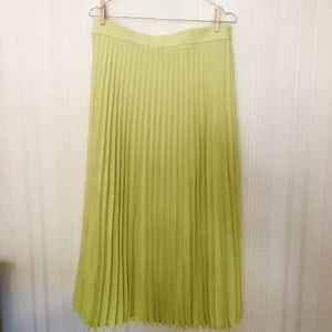 Plisserad midikjol arket - Köparen står för frakten🌟