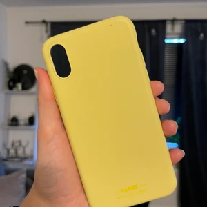 IPhoneskal  - Skal i silikon från holdit i färgen gul💛 passar iPhone X/XS! 30kr+frakt