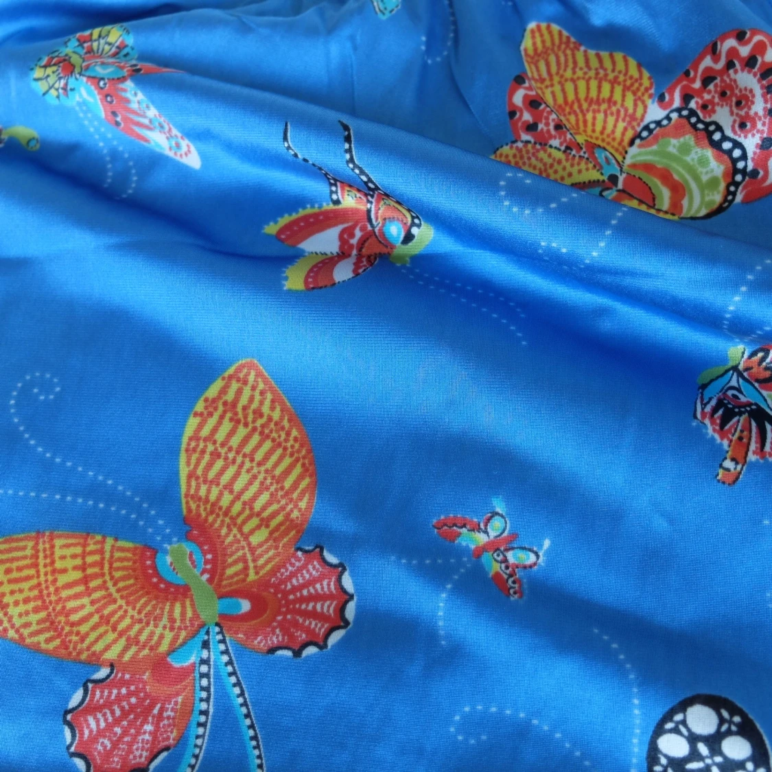 FJÄRILJSMÖNSTRAD KJOL  - 91