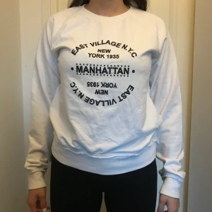 Red&Blue - Jättesnygg tröja ifrån Red&Blue är splitter ny aldrig använts, storlek S🌸 Köparen står för frakten🌸