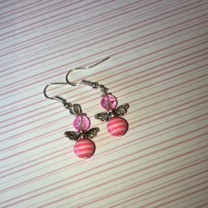 Örhängen  - Handgjorda örhängen 🌸