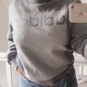 Adidasröja  - Adidaströja strl S. Fint skick, inga fläckar eller skavanker ☺️ 