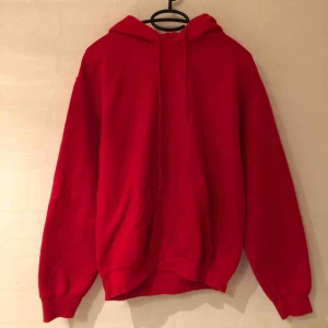  - Fin hoodie i fint skick☺️ storlek S, Priset är inkl frakt och betalning via swish✨