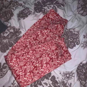  - Om du bor i sthlm kan vi mötas i TC om du är intresserad annars står kunden för frakten 