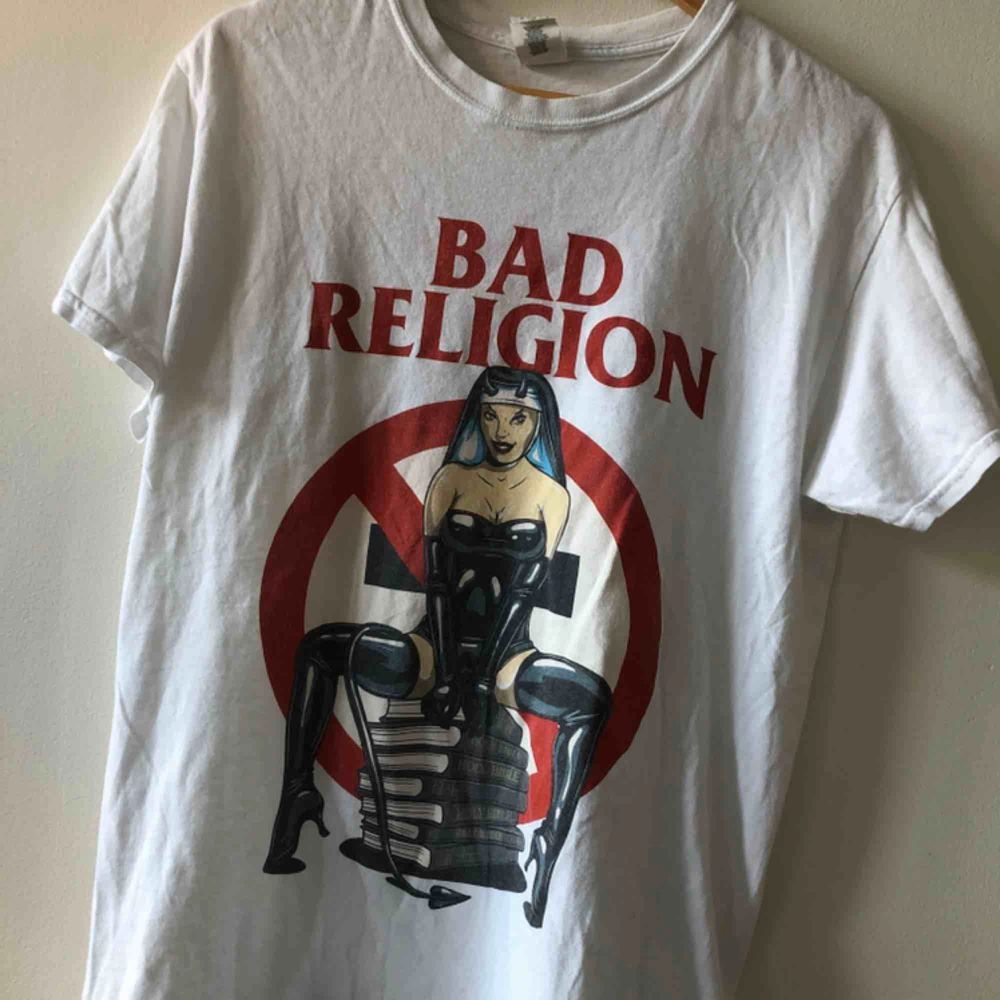 Bad Religion - Snyggt urtvättad - Kan hämtas i Uppsala eller skickas mot fraktkostnad . T-shirts.