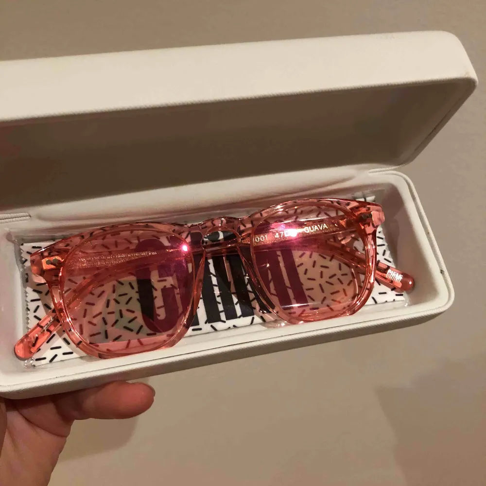 Aldrig använda brillor från Chimi 🕶 Guava 001 Lägg bud! 😉. Accessoarer.