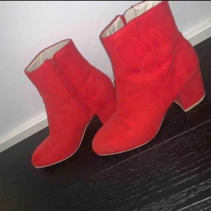  - Köpta från nelly och använda endast 1 gång.  Köparen står för frakten💫