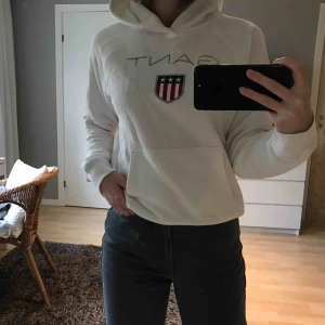  - Gant hoodie i nyskick Frakt tillkommer