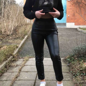  - Så fina skinnbyxor ger n bra form och sitter samtidigt väldigt skönt. Kan frakta eller mötas up