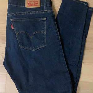 Levis jeans ”super skinny” W28 Ankeljeans 