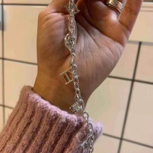  - Armband i äkta silver, använd några få gånger. 