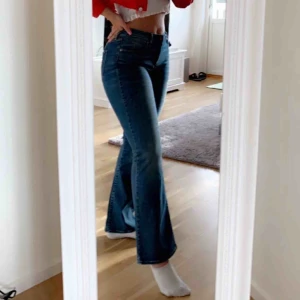  - Supersnygga bootcut jeans från Levis!