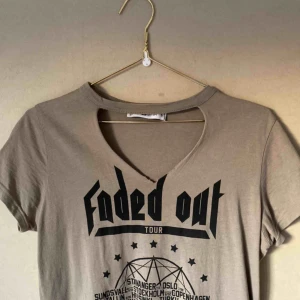  - Tisha från New Yorker, kommer aldrig till användning längre. Frakt tillkommer🌟⚡️