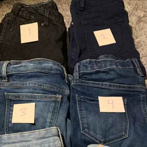 Hej!! Säljer dessa jeans som tyvär inte passar eller andvänds. 100kr st +frakt köparen står för frakten