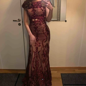  - Använd endast 1 gång  Köpt för 3999 kr från pink & purple  