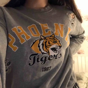  - En tröja från gina, väldigt skön.. kommer tyvärr inte till användningen längre!