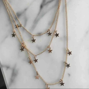  - Halsband köpt från plick men fick inte användning av den ✨ (Lånade bilderna från förra säljaren, Shittysellout)