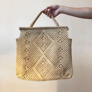 Virkad väska! - Söt virkad väska som passar super bra som strand väska🌼 