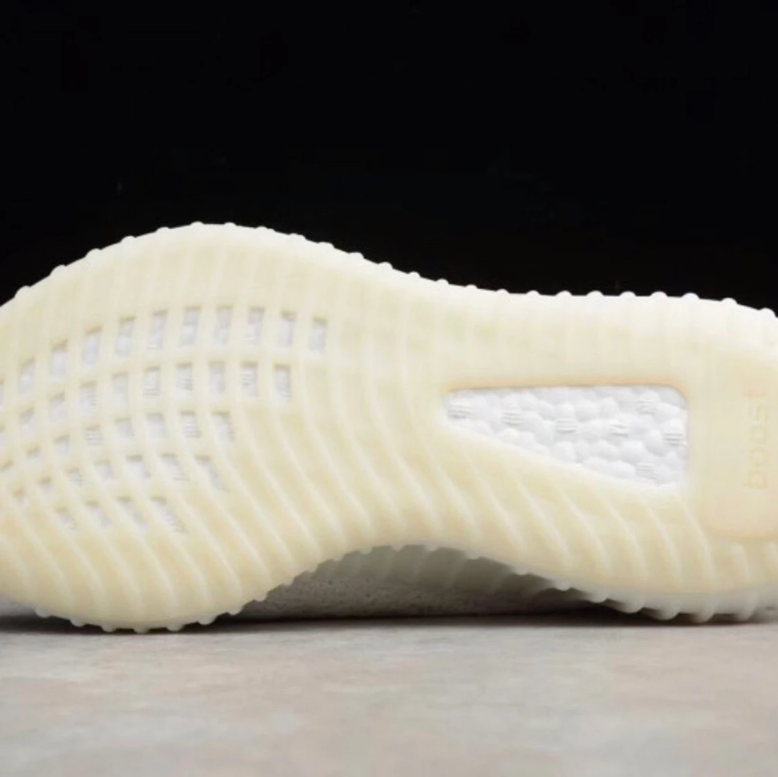 Yeezy boost 350 v2 cream white - 91