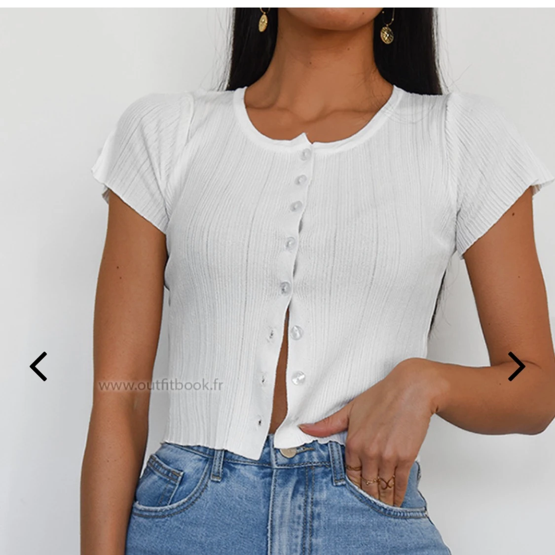 Vit drömtopp med knappar!✨✨ - 90