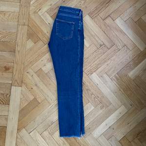 High waisted cropped jeans (just above ankle) slim fit. Good condition