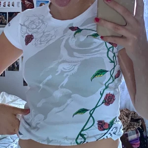 Supersöt tröja  - Funderar på att sälja denna tröja, buda!💞💞 